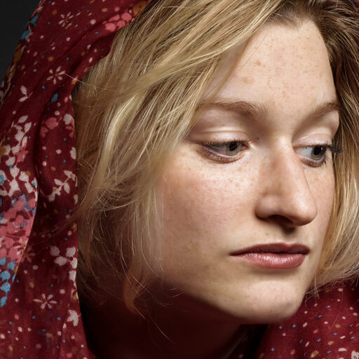 Первые опыты в фотостудии.